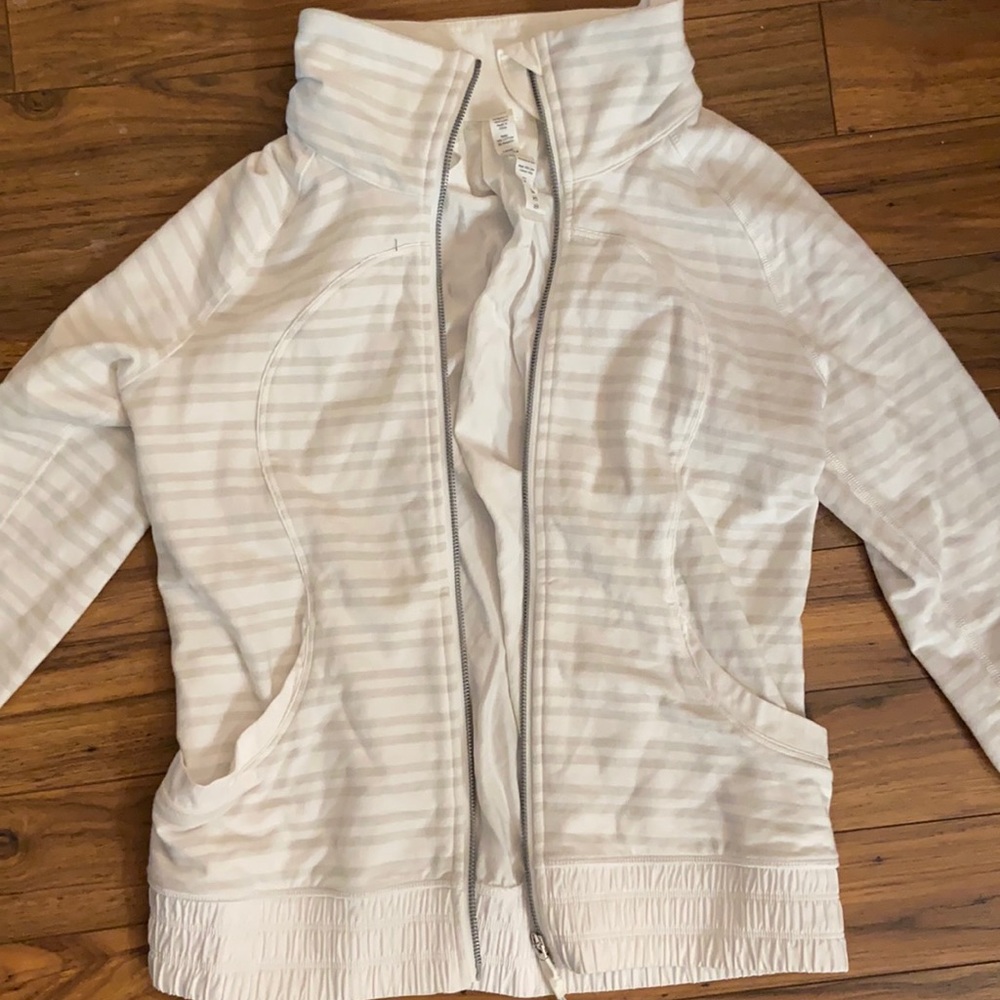 Size 6 Lululemon Zip-Up